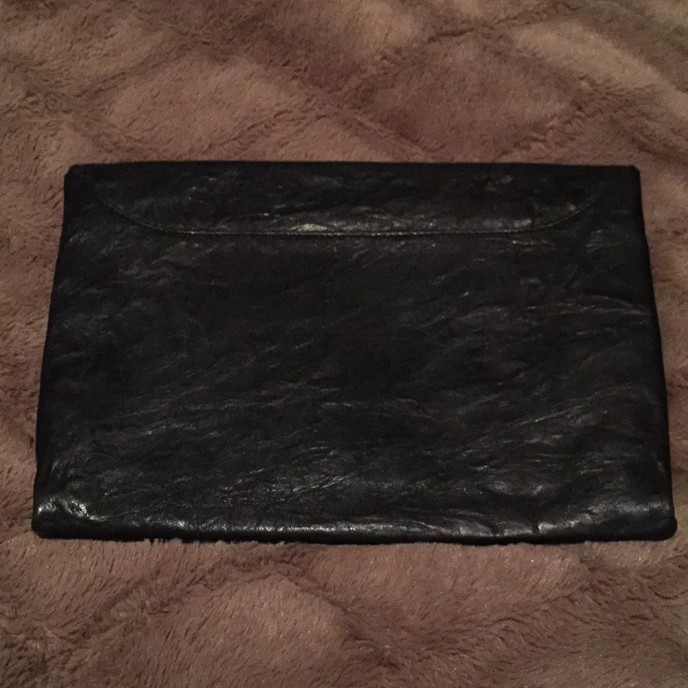 Givenchy Obsidia Black Sheepskin Leather Clutch - Picture 5 of 8